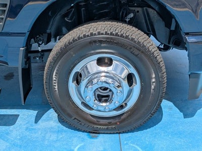 2025 Ford Super Duty F-350 DRW Platinum