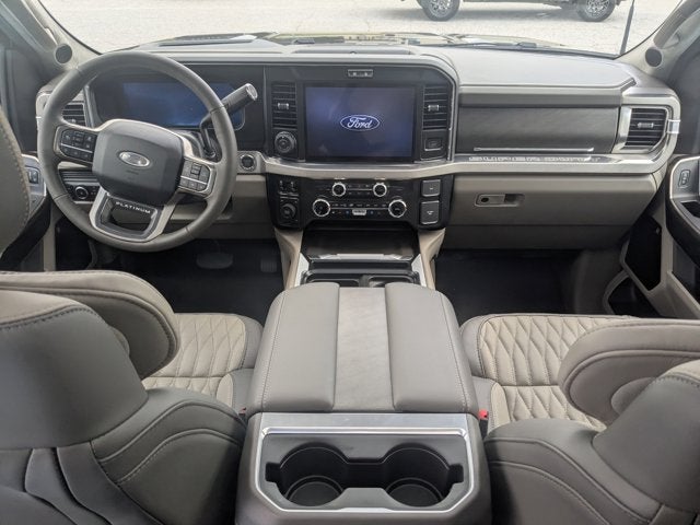 2025 Ford Super Duty F-350 DRW Platinum