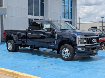 2025 Ford Super Duty F-350 DRW Platinum