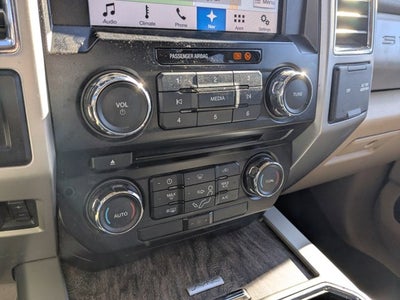 2017 Ford Super Duty F-350 DRW Lariat