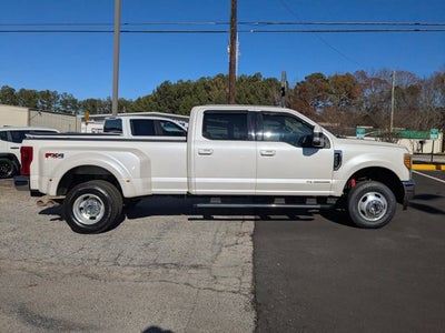 2017 Ford Super Duty F-350 DRW Lariat