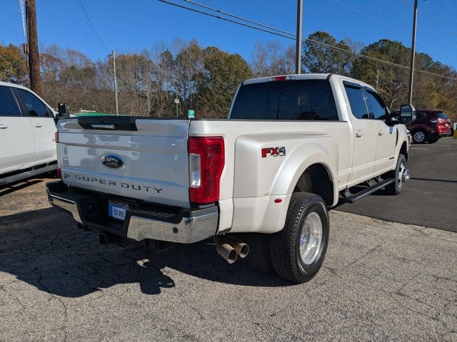 2017 Ford Super Duty F-350 DRW Lariat