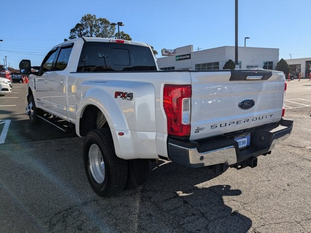 2017 Ford Super Duty F-350 DRW Lariat