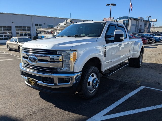 2017 Ford Super Duty F-350 DRW Lariat